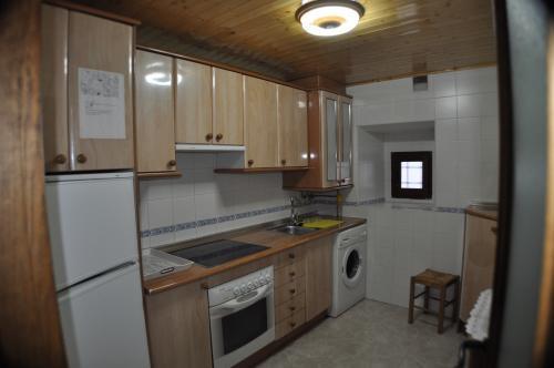 Casa Rural Los 4 Balcones Guest House Hoyocasero ภายนอก รูปภาพ